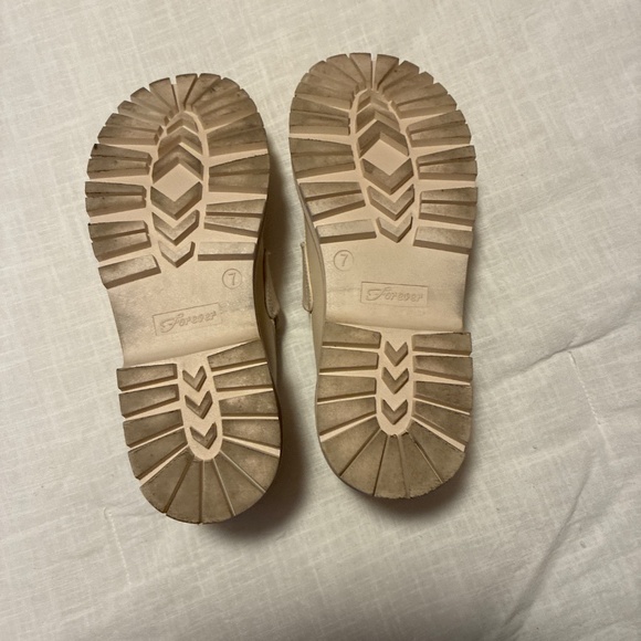 Shoes - Picture 6 of 6